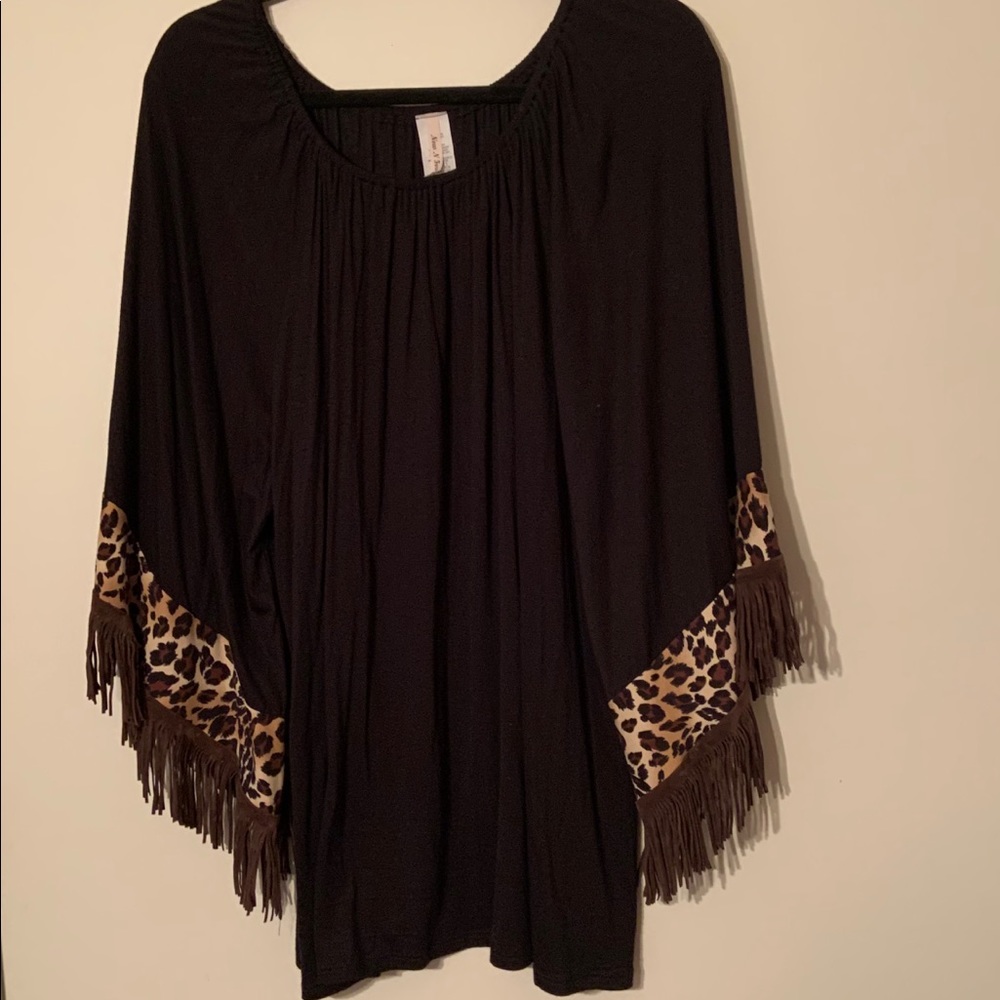 New Fun Leopard fringed top